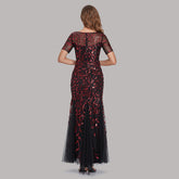 Vestido de fiesta largo hasta el suelo con corte en A en rojo y negro de W&M